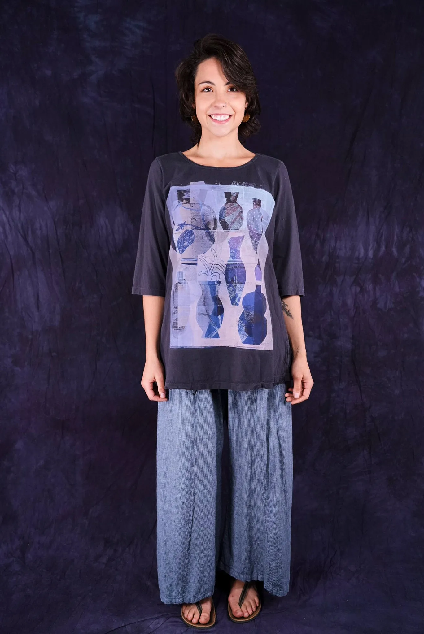 1582 Simple Tee Black Sand-P