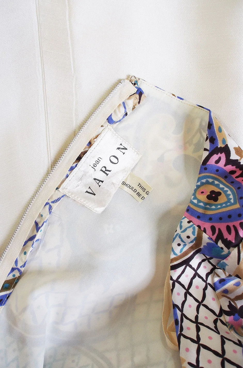 1970s Jean Varon Print Dress & Patent Belt
