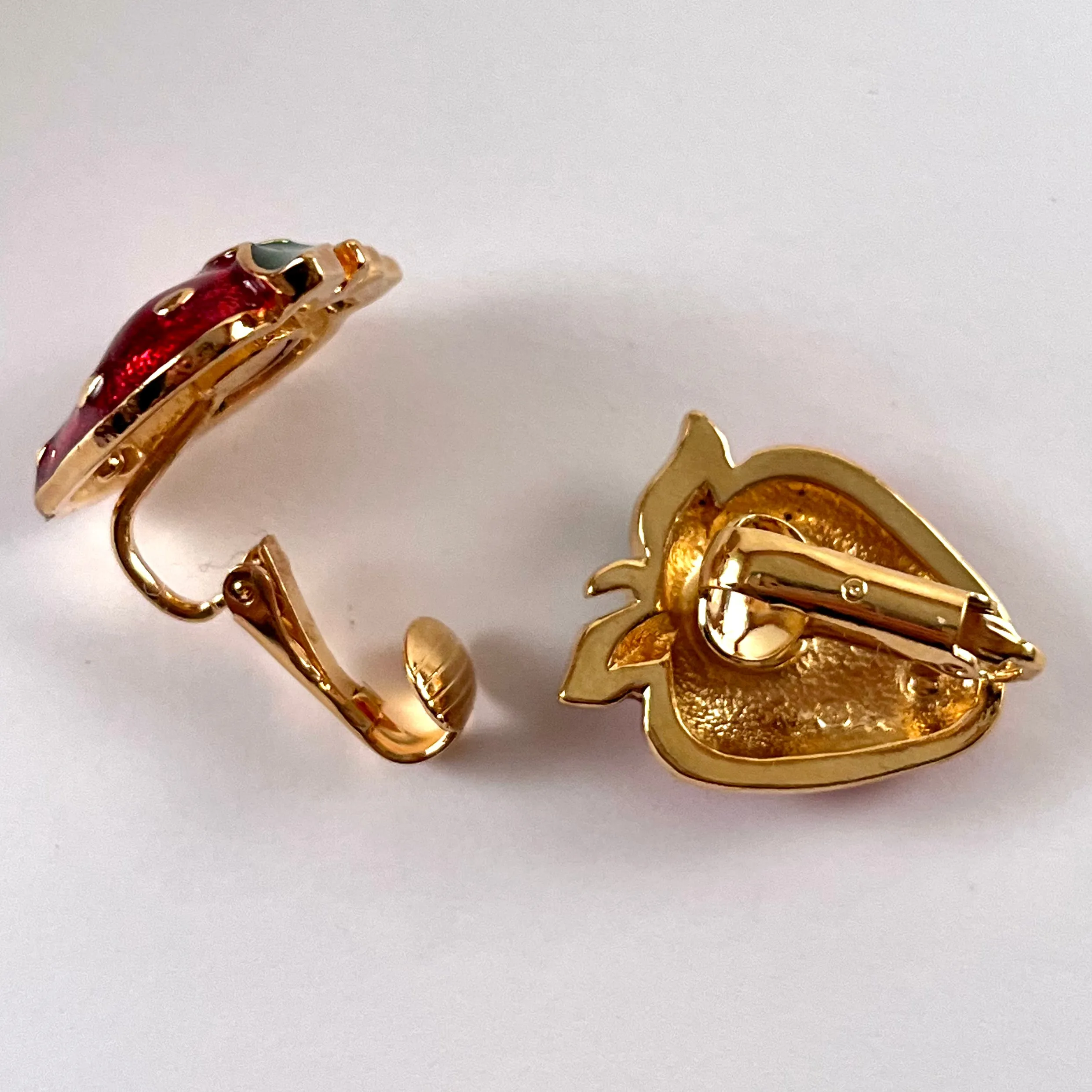 1990 Avon Very-Berry Earrings