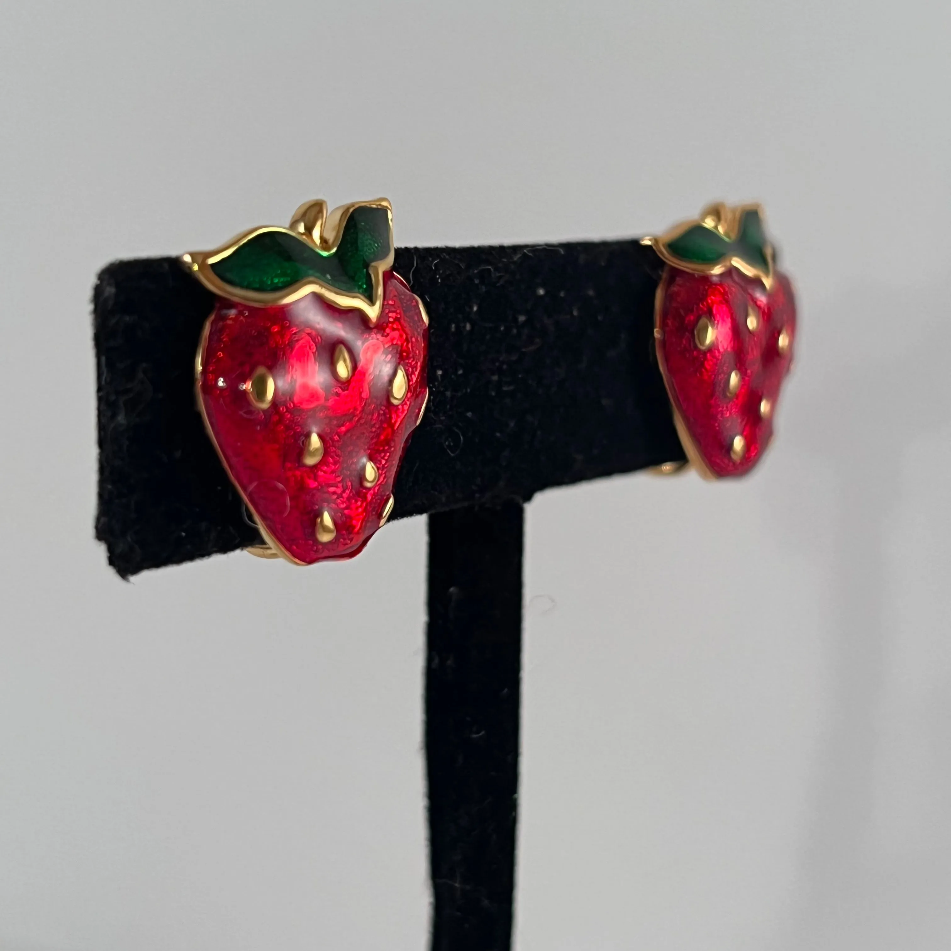 1990 Avon Very-Berry Earrings