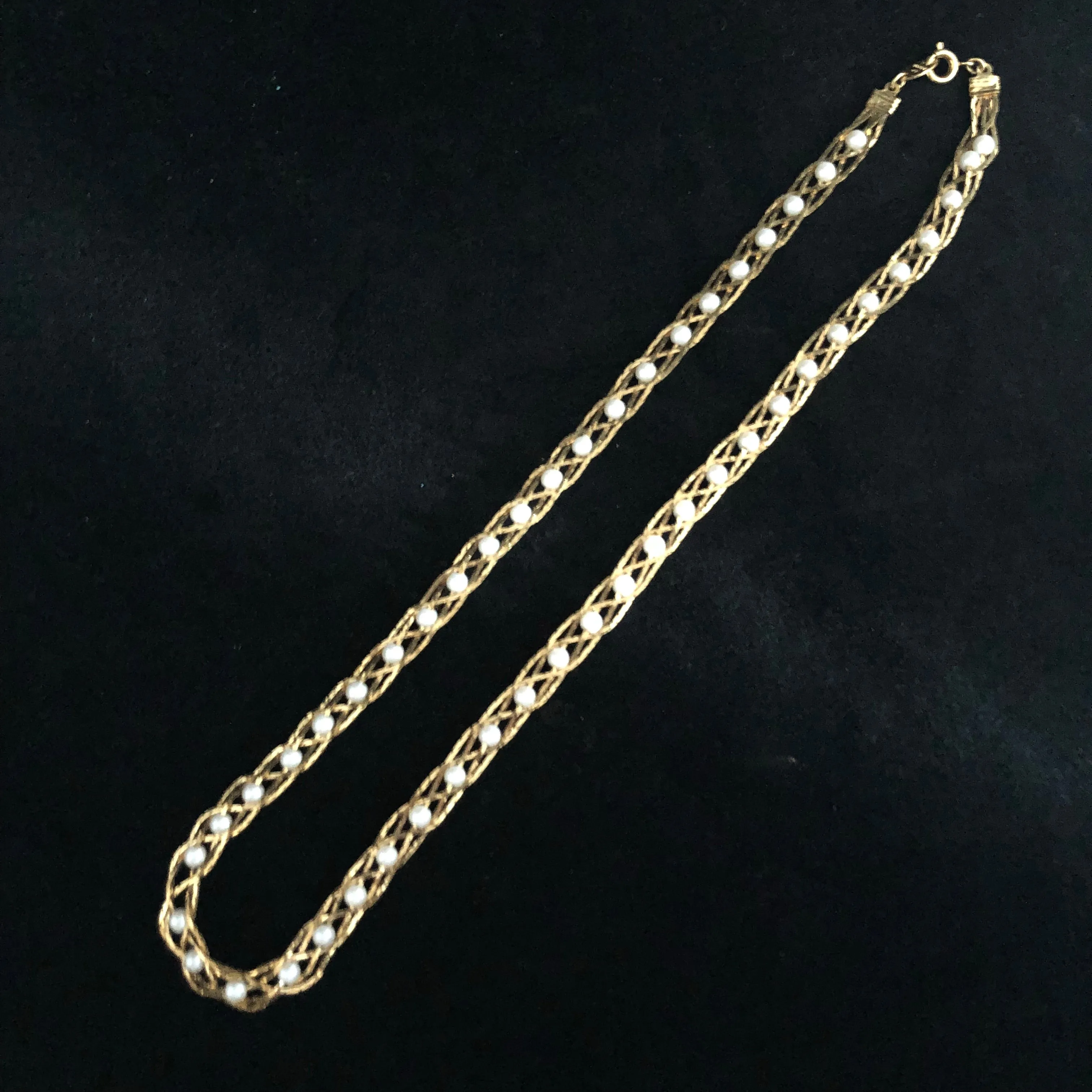 1994 Avon Pearlesque Treasures Necklace
