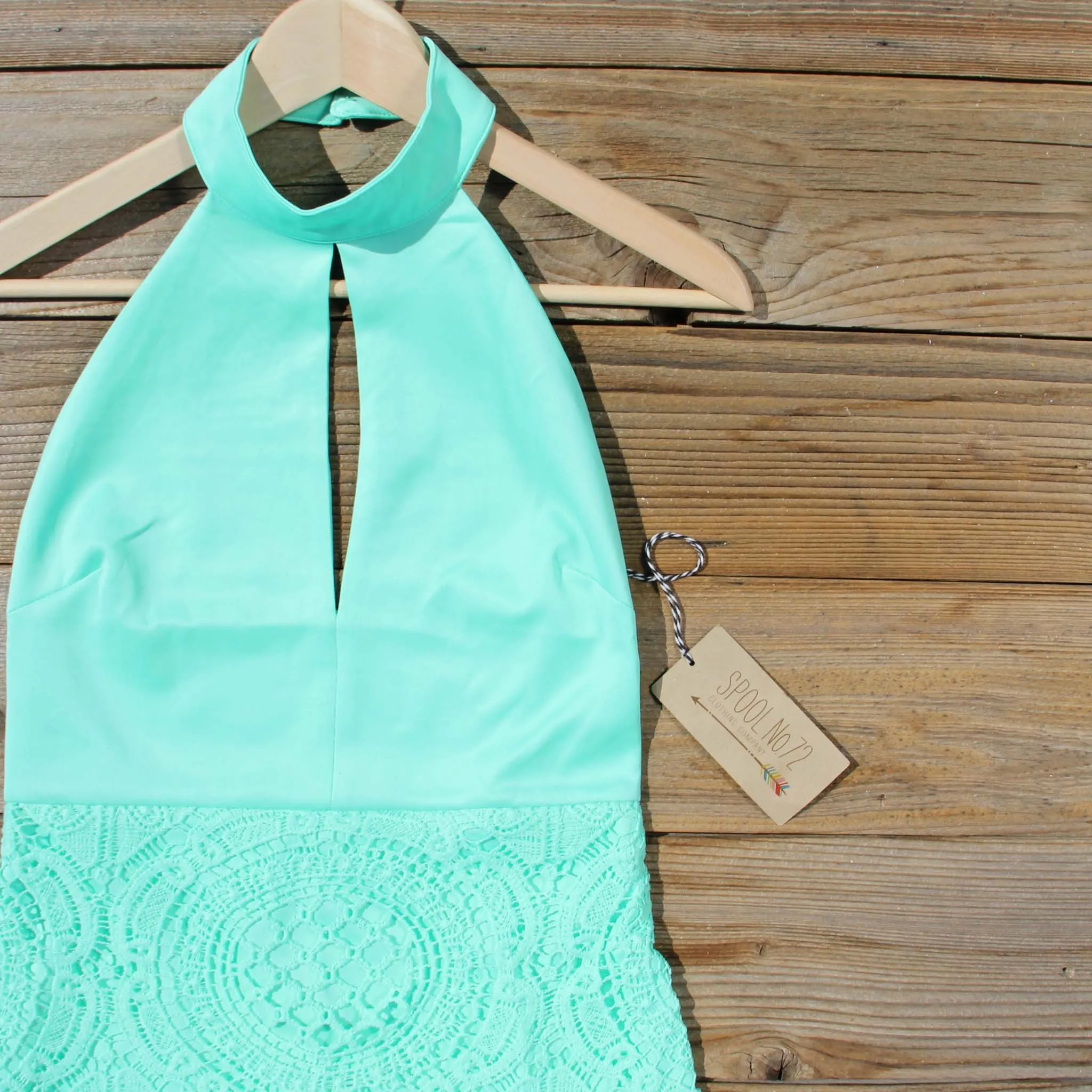 Ancient Lace Dress in Mint