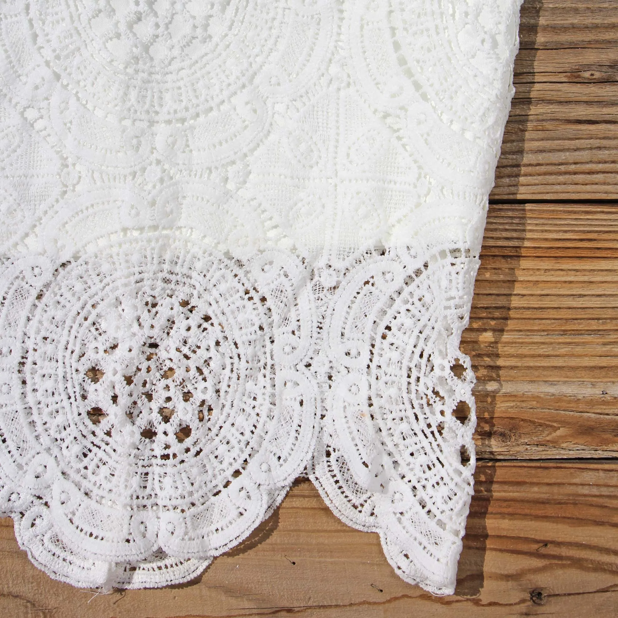 Ancient Lace Dress in White