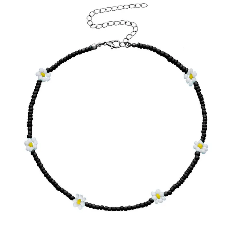 BLACK FLOWER BEADED BLACK necklace
