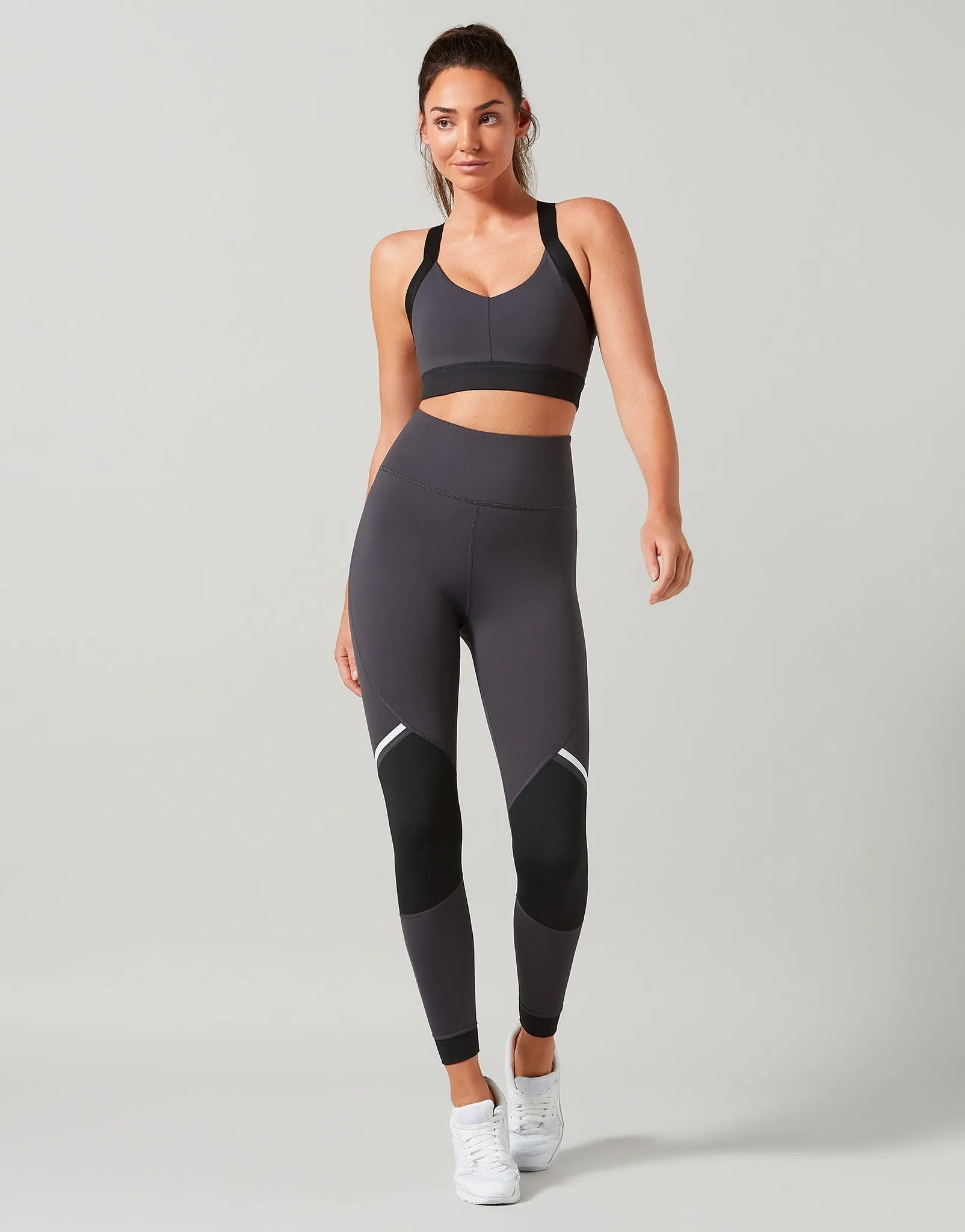 Carly-XR - Obsidian, Smoke Black & White