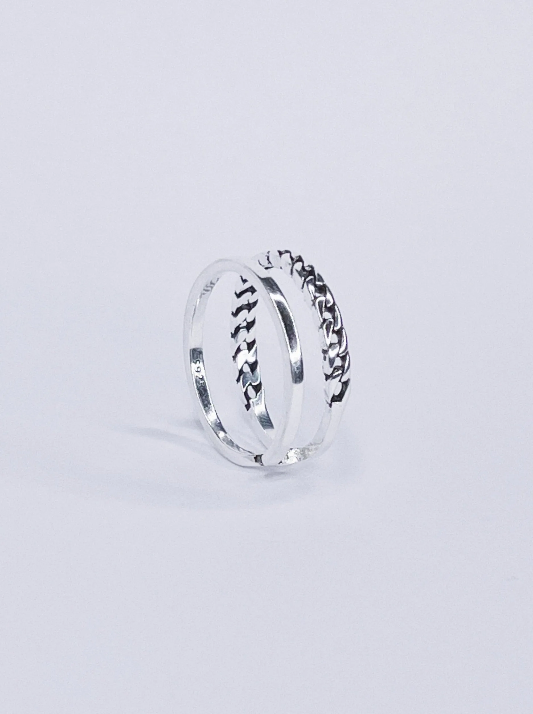 Double Chains Ring