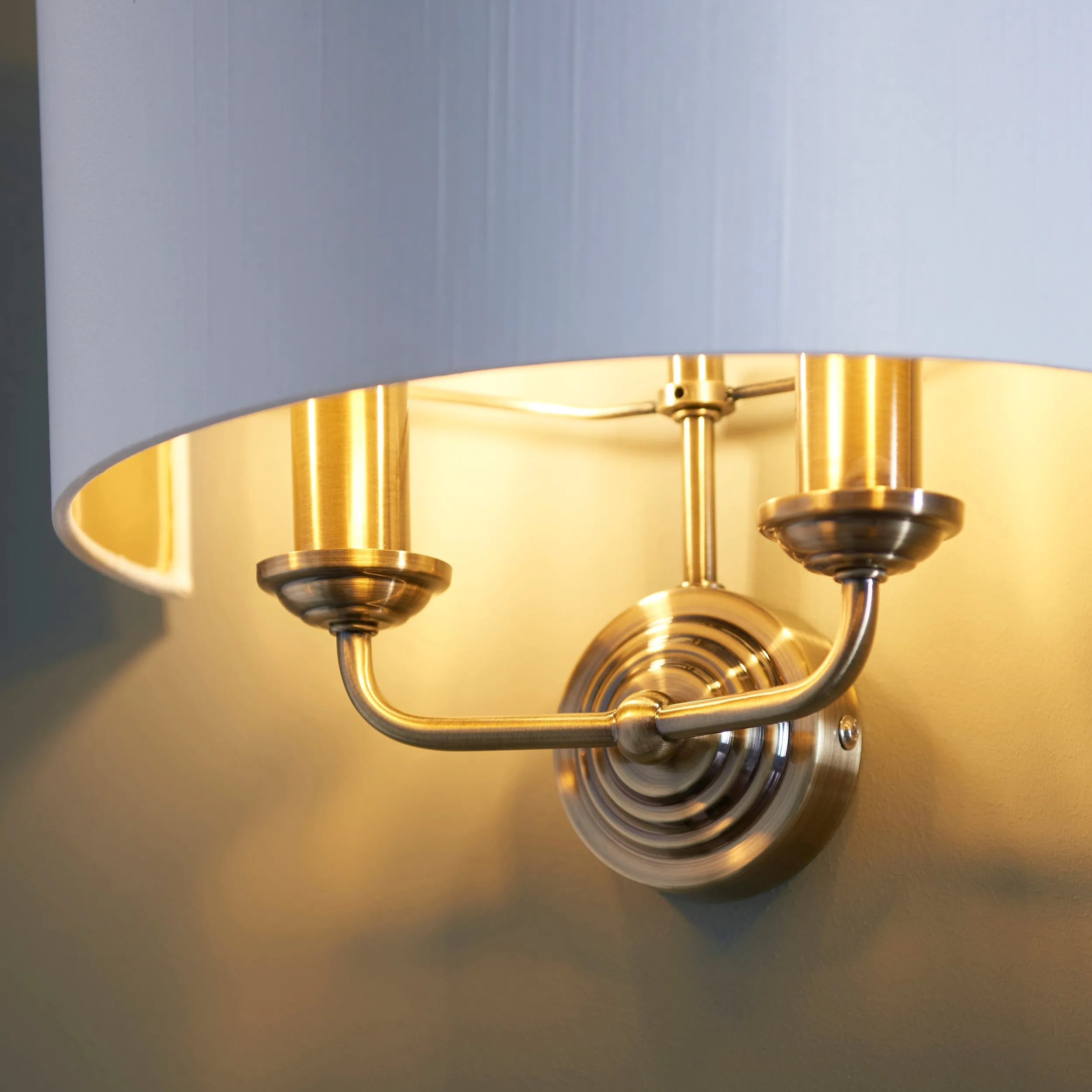 Endon 98937 Highclere 2lt Wall Antique brass plate & vintage white fabric 2 x 40W E14 candle (Required)