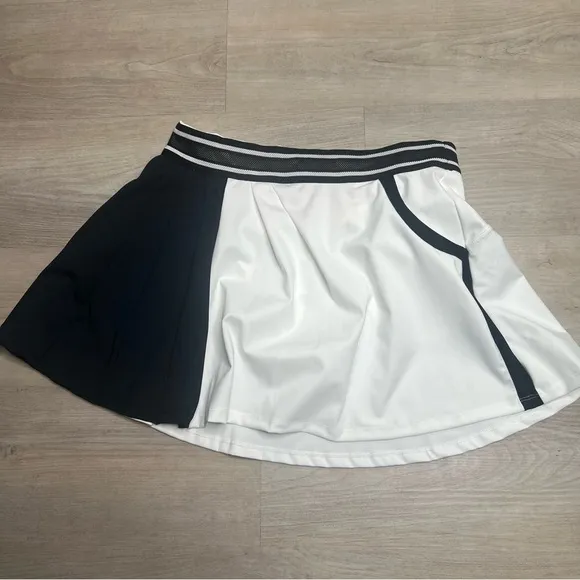 FP Movement Round Robin Color Block Skirt, Black/ White, size M NWOT