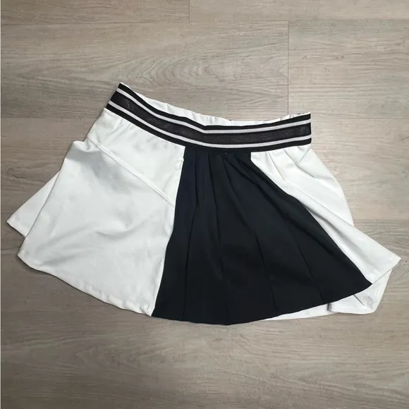 FP Movement Round Robin Color Block Skirt, Black/ White, size M NWOT