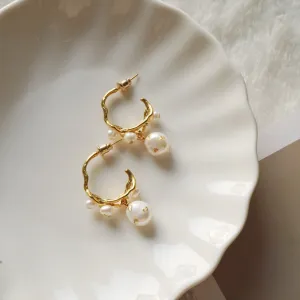 Gold foil pearl irregular earrings
