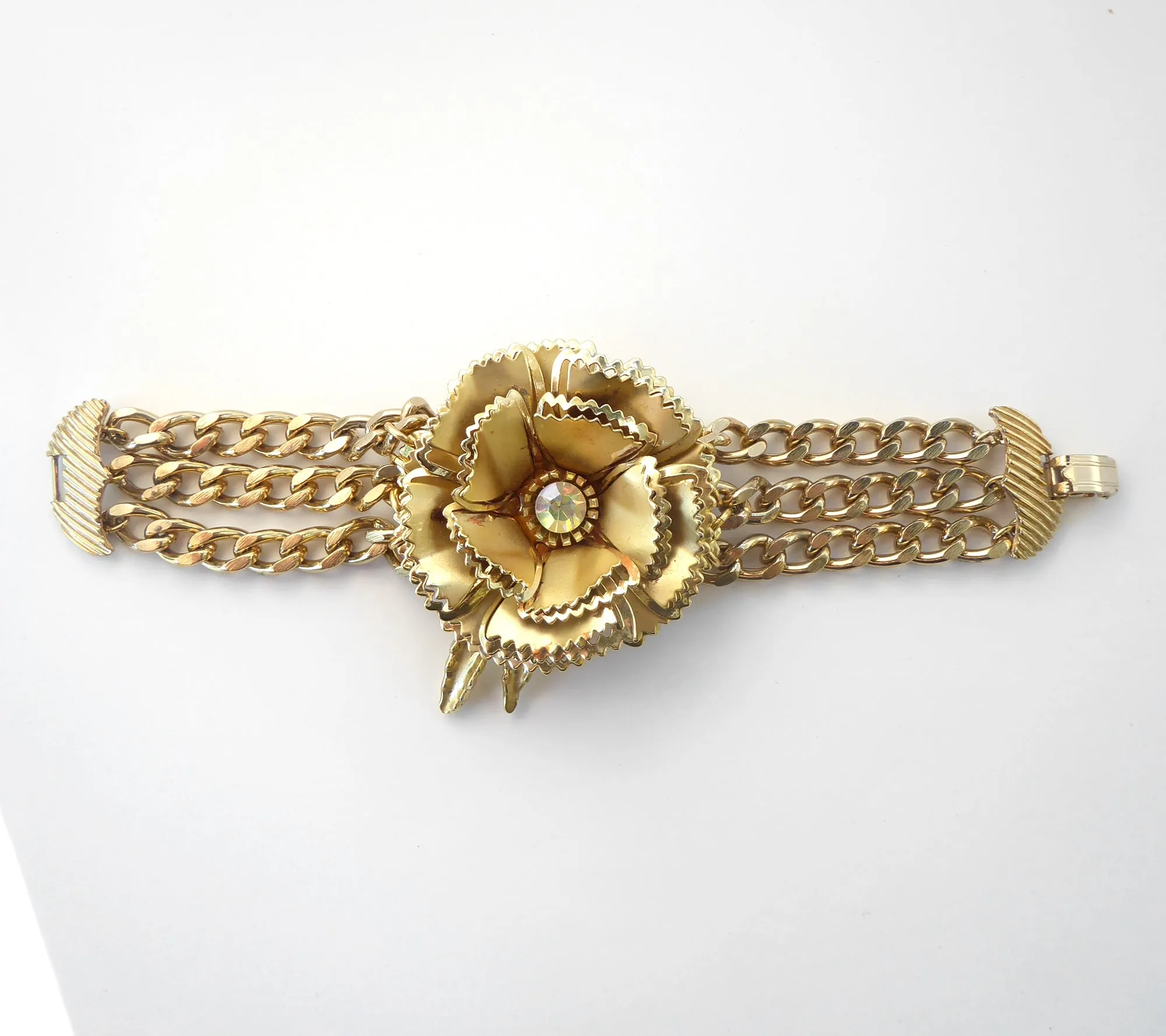 Gold vintage flower bracelet