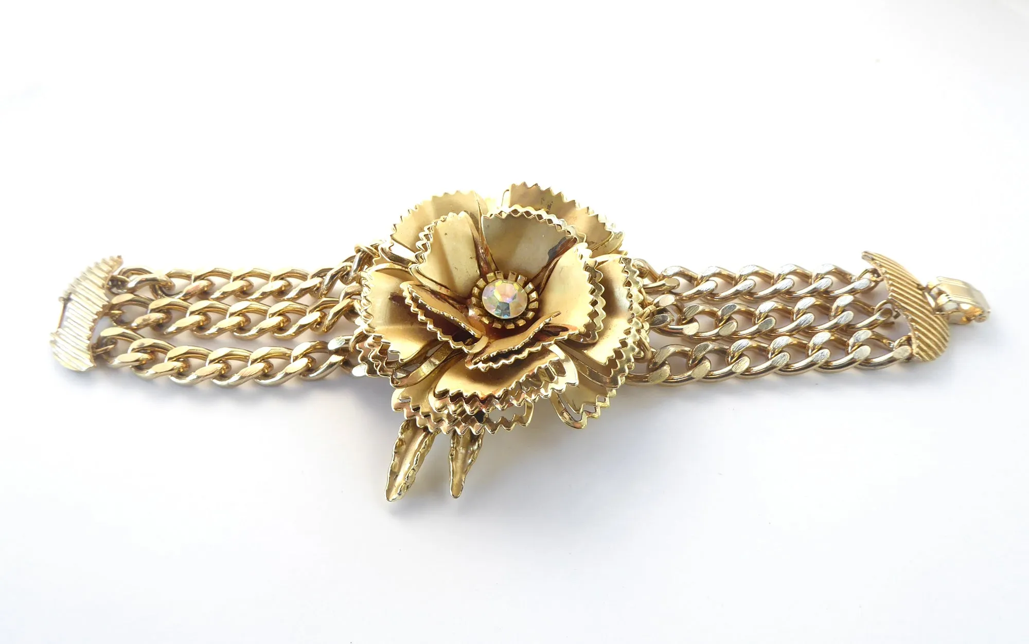 Gold vintage flower bracelet