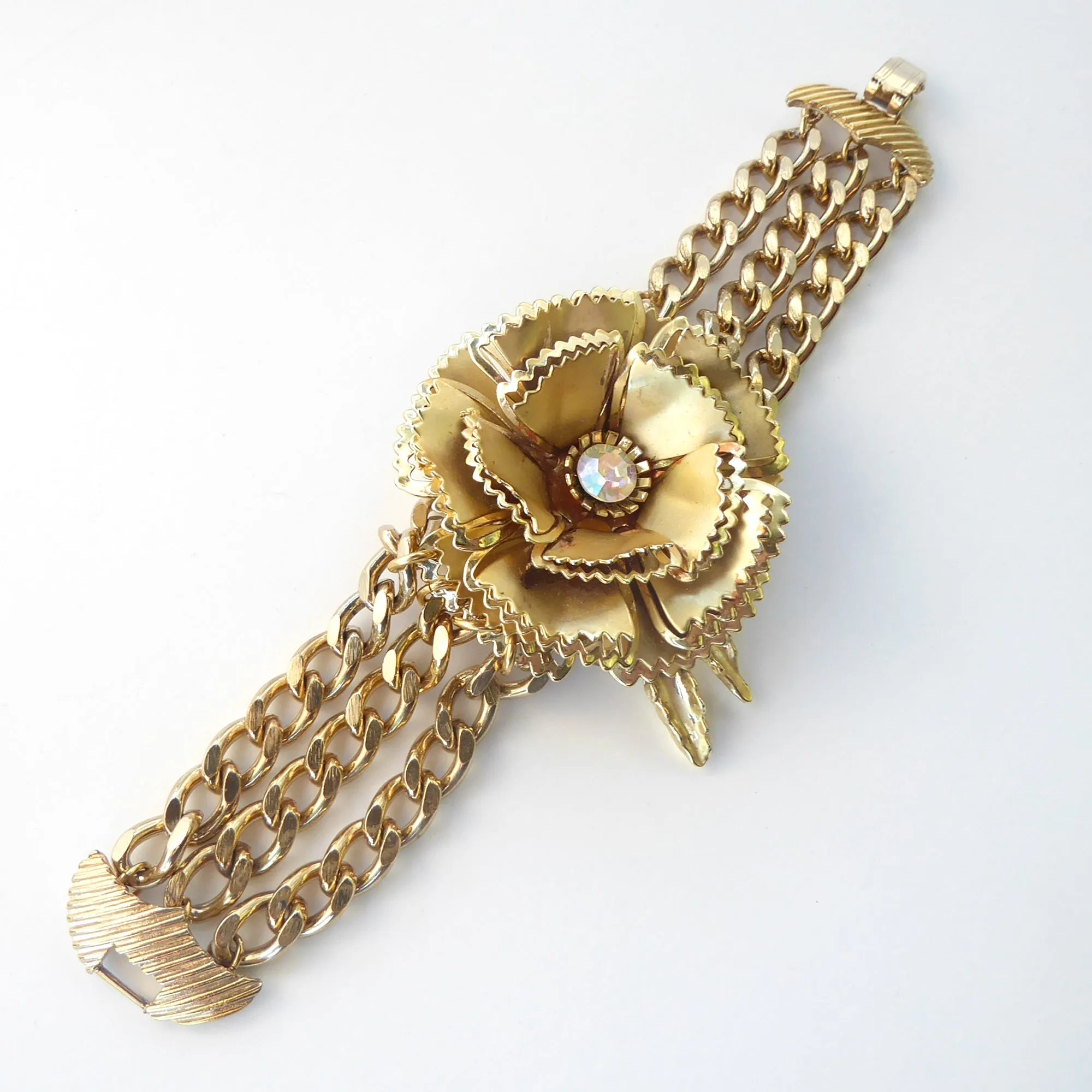 Gold vintage flower bracelet