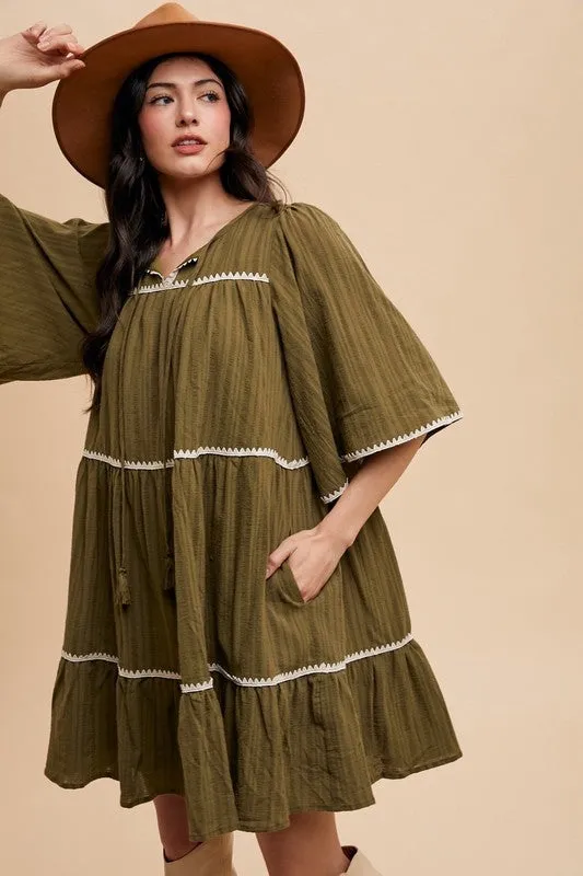 Green Tassel Contrast Trim Tie Neck Half Sleeve Tiered Dress