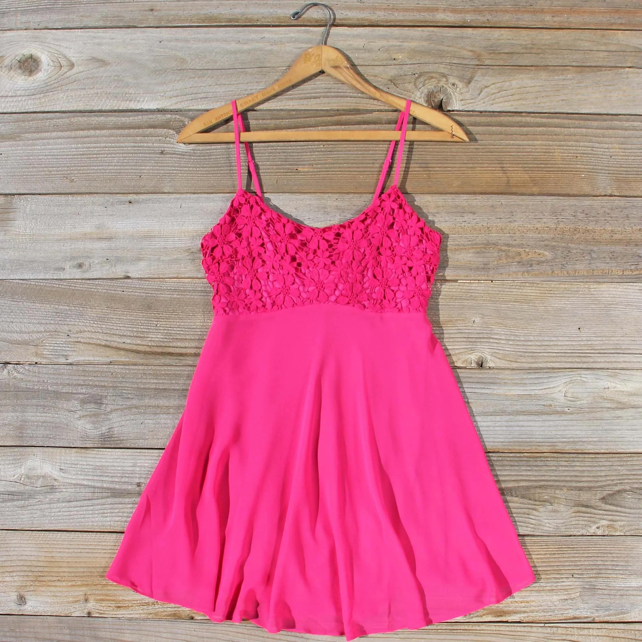 Idle Wind Dress in Fuchsia