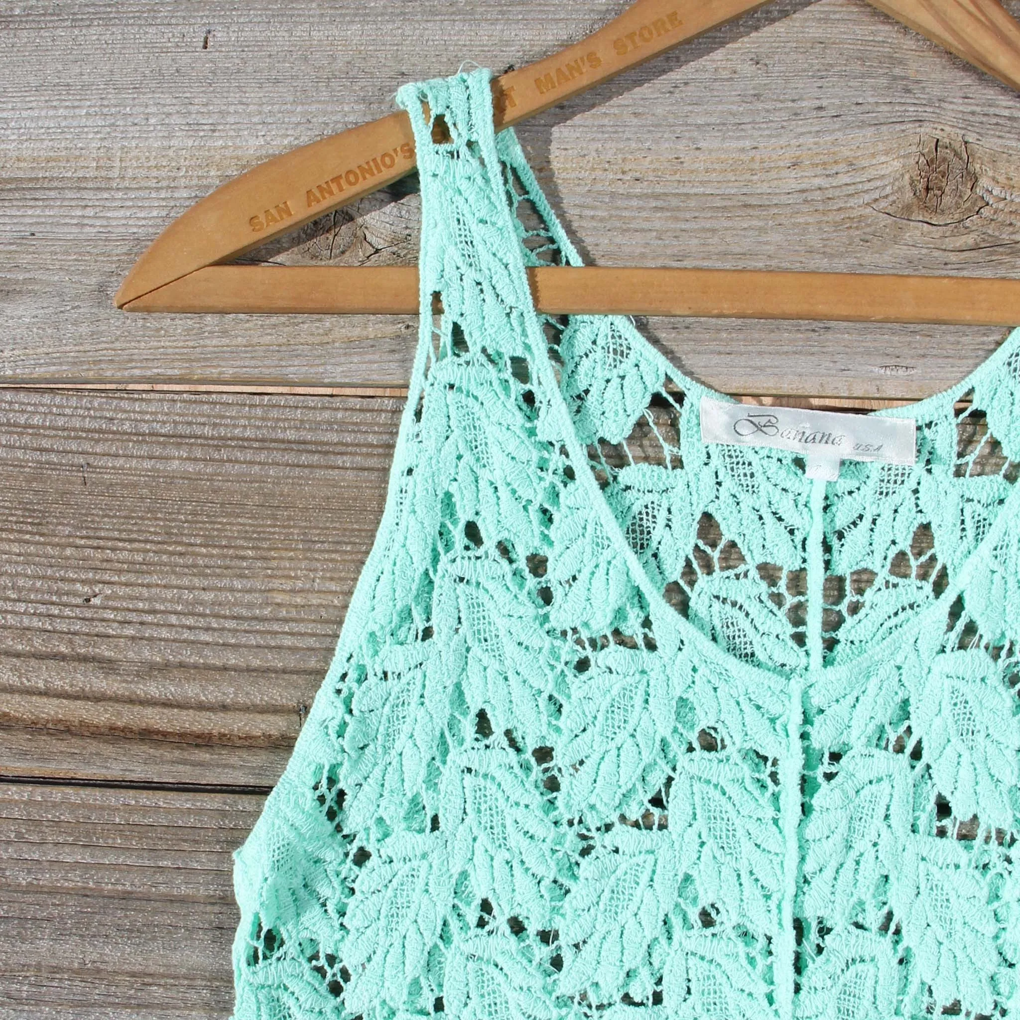 La Conner Lace Tank in Mint