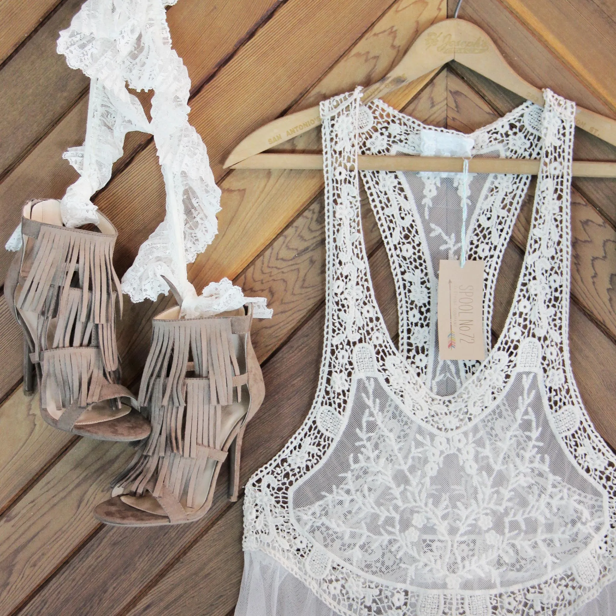 Light & Shadow Tank in Sand (wholesale)