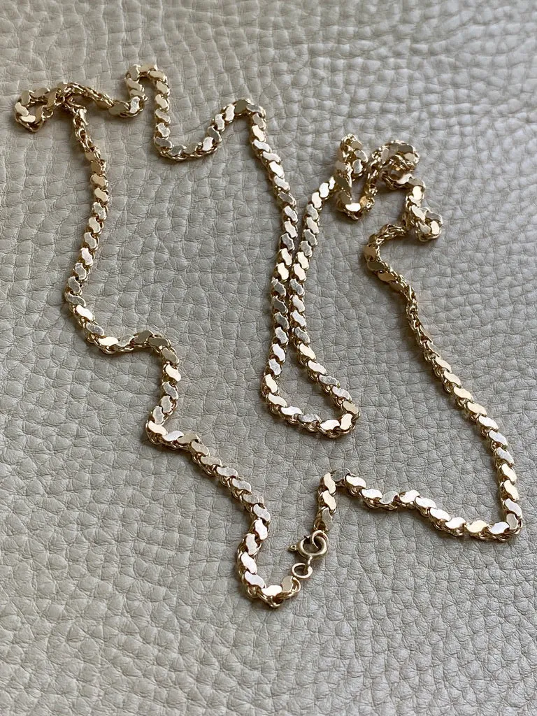 Mirrored double link chain necklace in 14k gold - Excellent 32” long length!