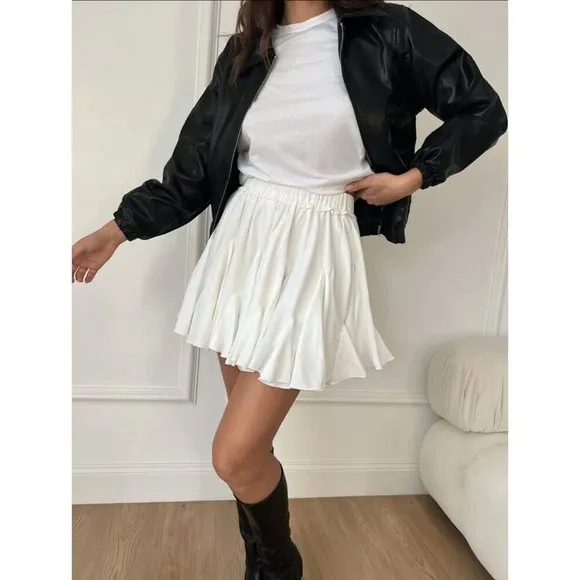 Pleated panel mini skirt elastic waist black