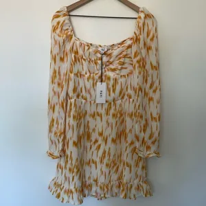 Rahi NWT Smocked Bustier Milkmaid Ruffle Balloon Sleeve Square Neck Mini Medium