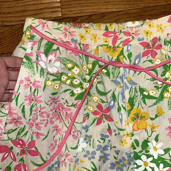 RARE VINTAGE Front zip floral skirt with pockets &amp; belt cotton poly blend demure