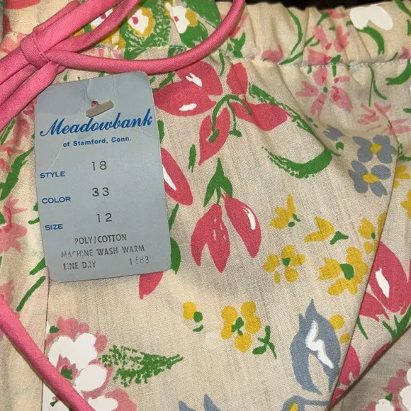 RARE VINTAGE Front zip floral skirt with pockets &amp; belt cotton poly blend demure