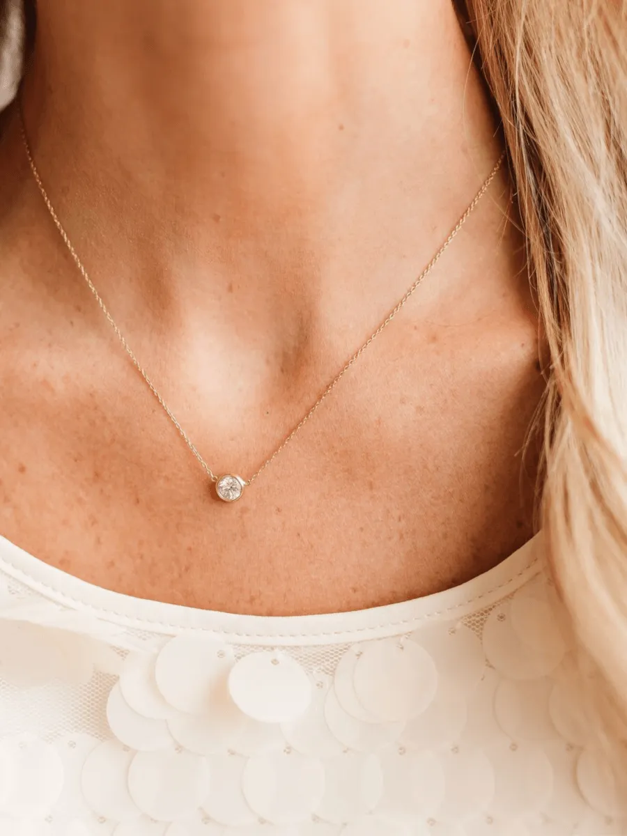 Round Bezel Diamond Necklace 14K