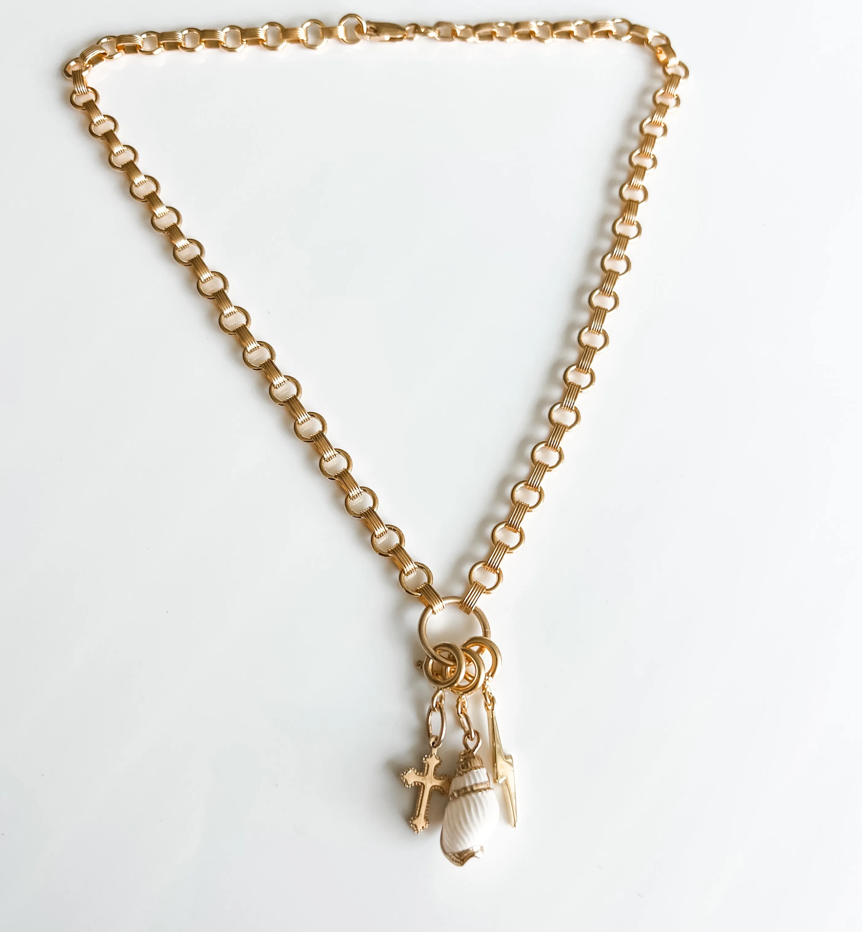 Round clasp charm clip