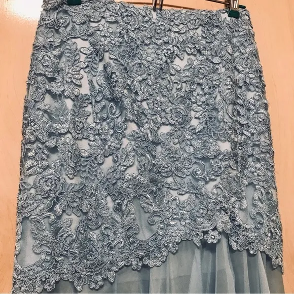 Sherri Hill size 2 blue tulle long flowy skirt train formal prom
