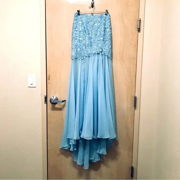Sherri Hill size 2 blue tulle long flowy skirt train formal prom