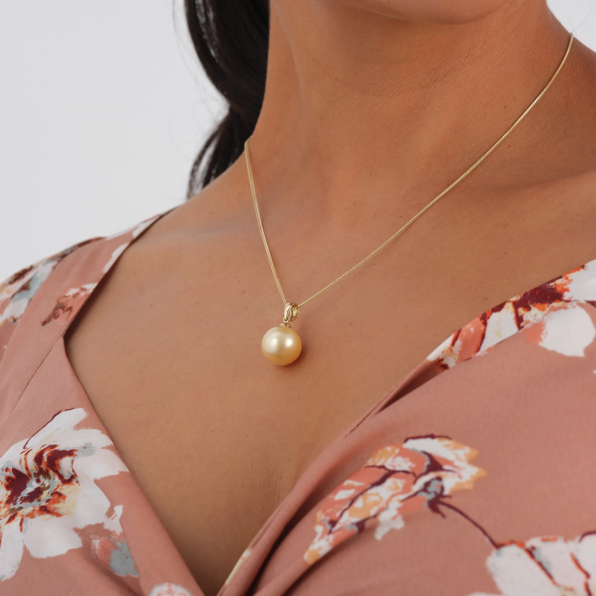 South Sea Golden Pearl Pendant in Gold - 13-14mm