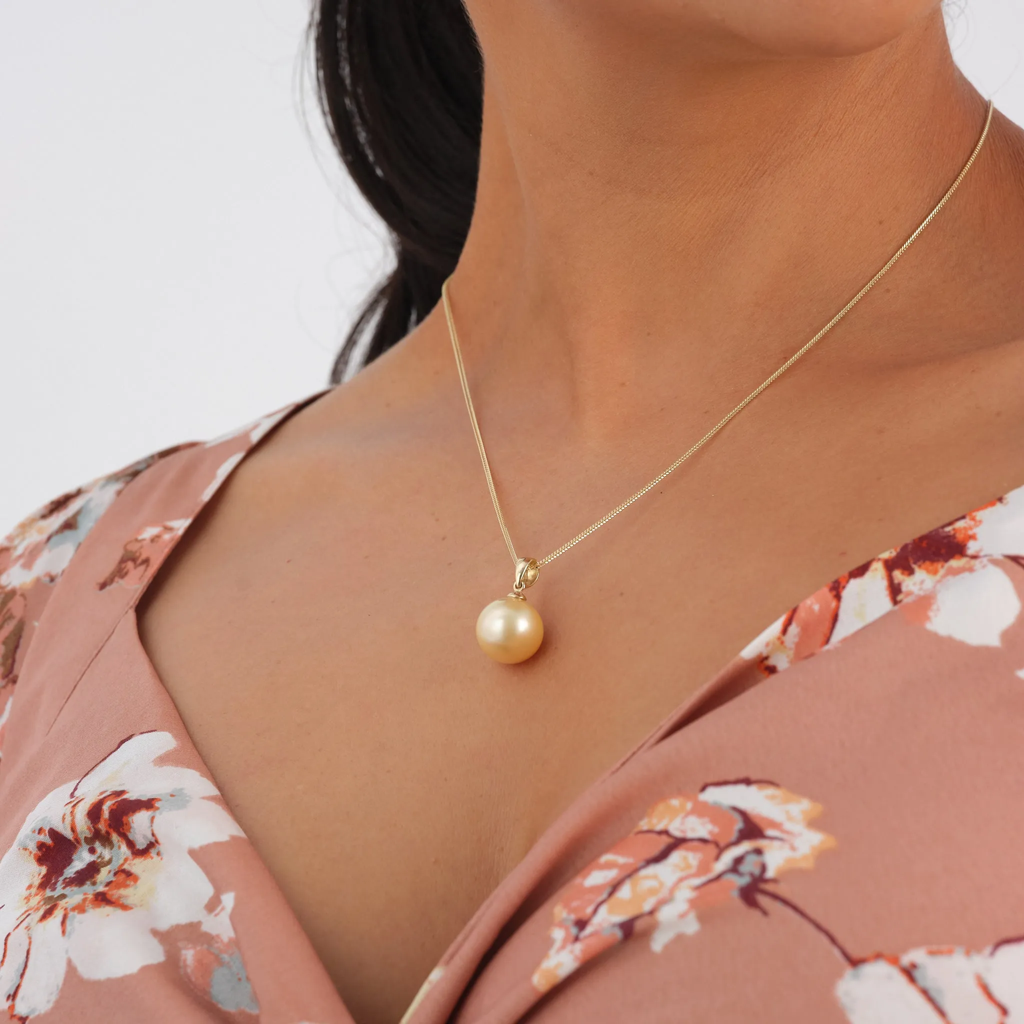 South Sea Golden Pearl Pendant in Gold - 13-14mm