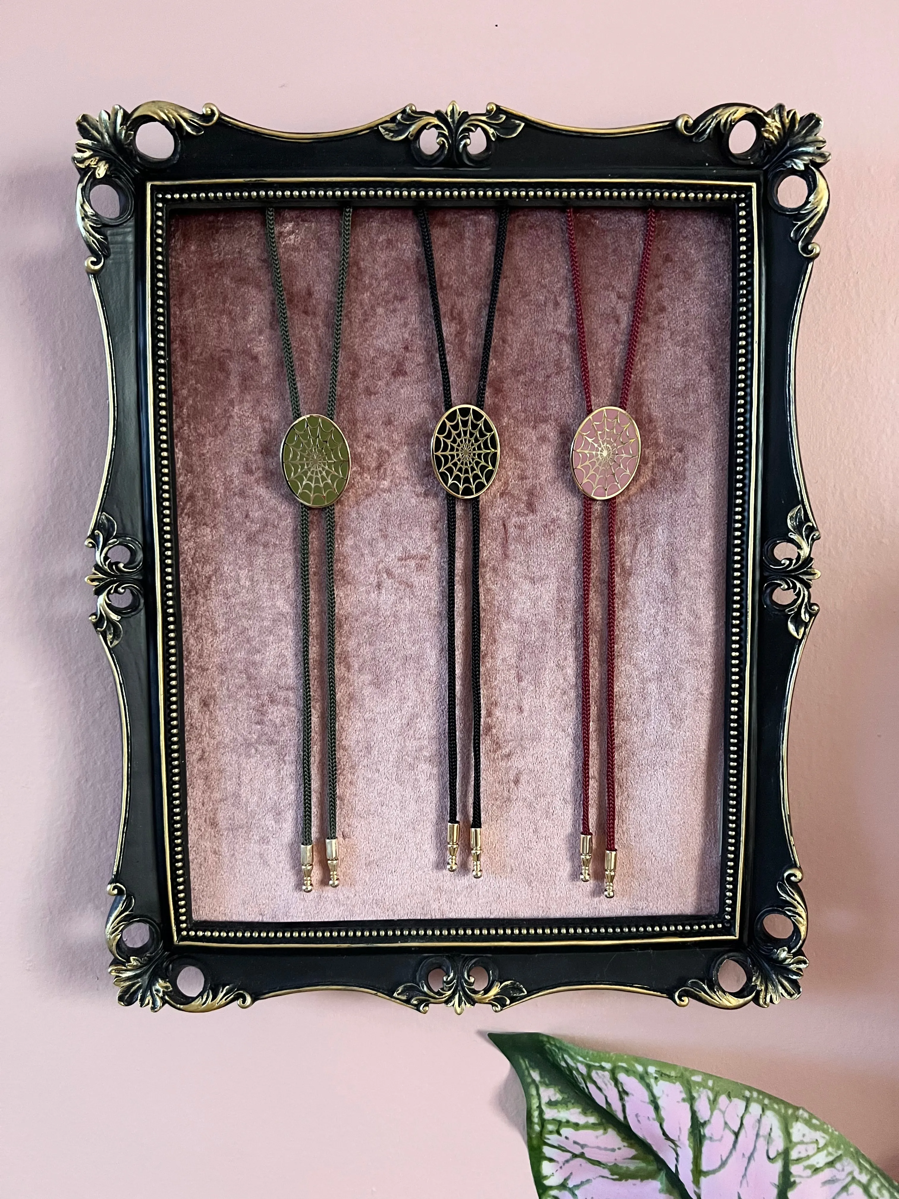 SPIDERWEB BOLO TIE