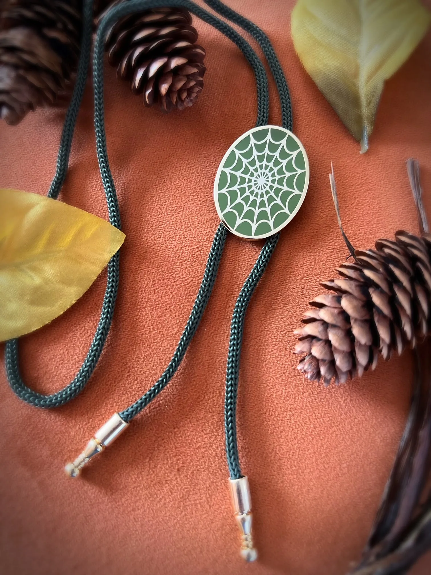 SPIDERWEB BOLO TIE