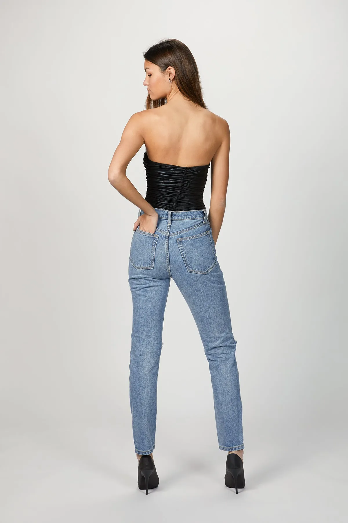 THE DISTRESSED DANIELLE JEAN