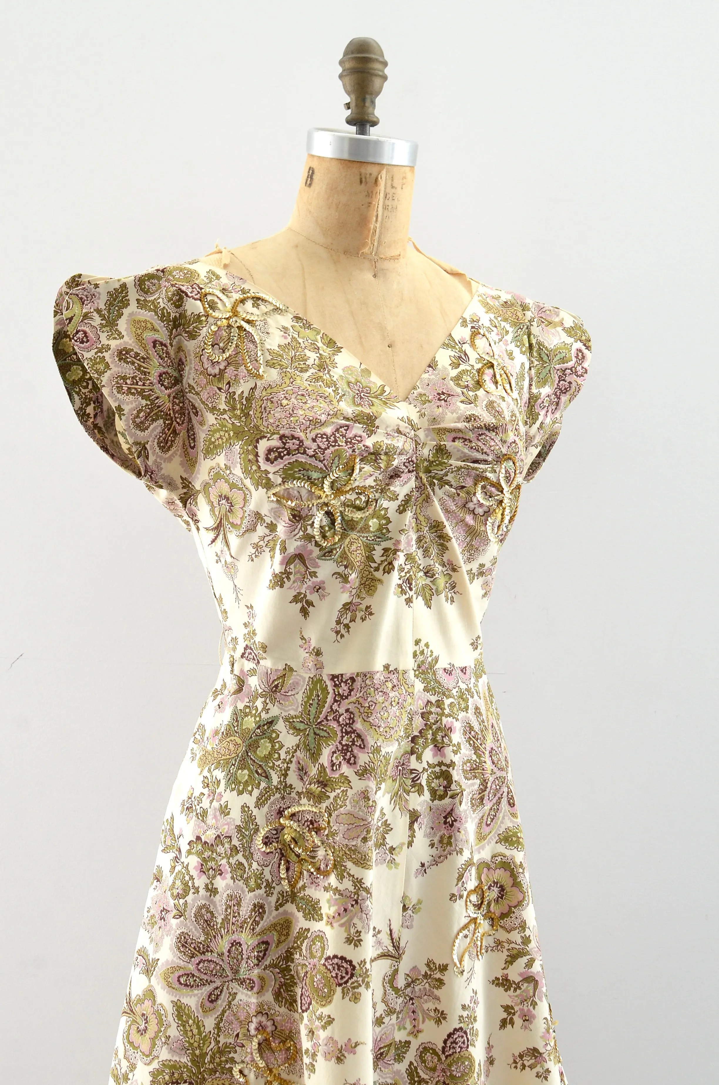 Vintage 1950s Floral Print Dress