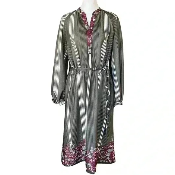 Vintage 70s Bohemian Checkaberry Grey Green Floral Long Sleeve Maxi Dress. Sz L
