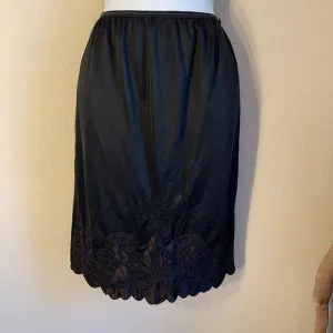 Vintage black 1/2 slip, lace and satin applique, gorgeous! 1940's 1950's