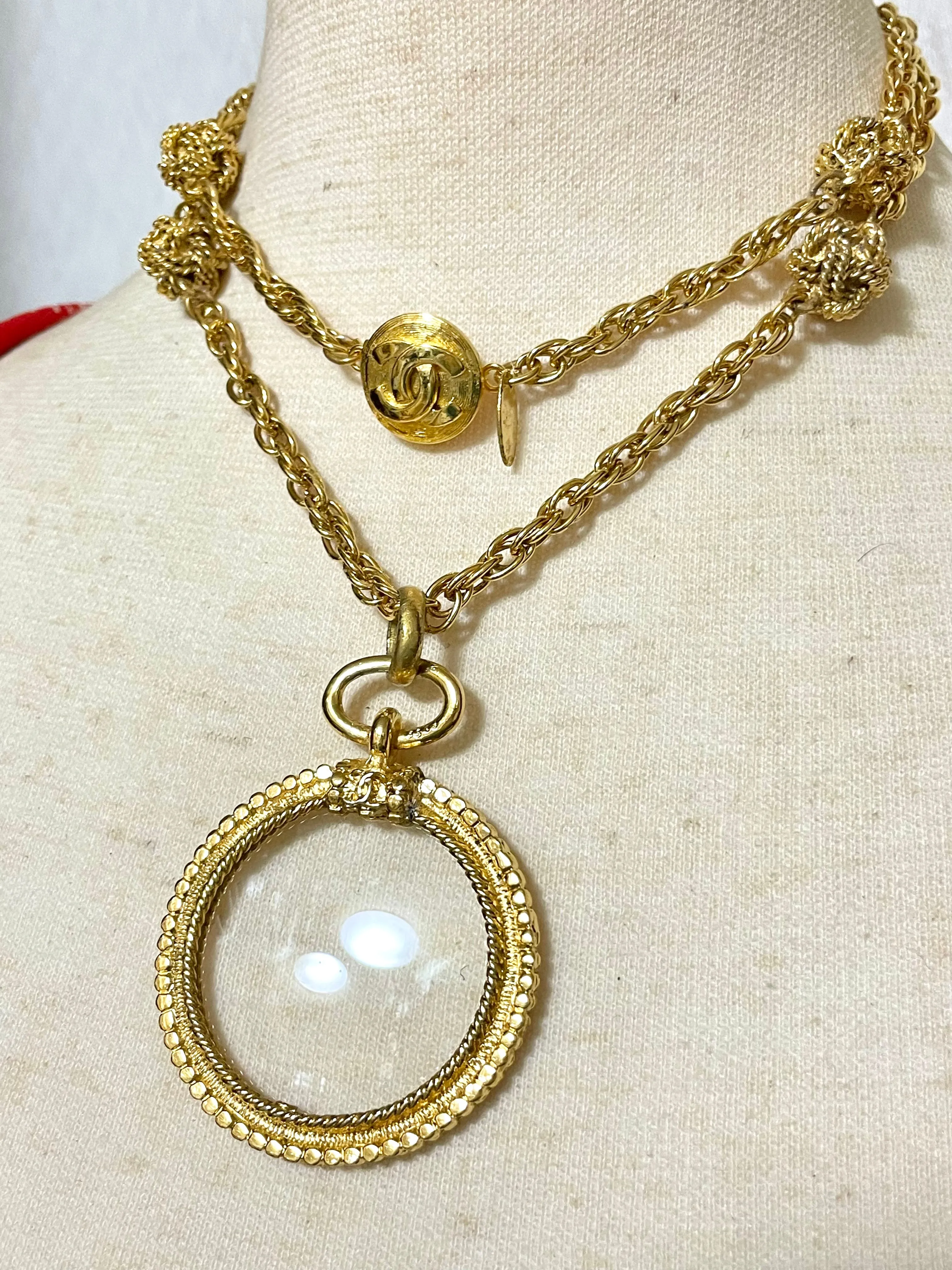 Vintage CHANEL golden chain necklace with loupe glass pendant top and ball charms. Gorgeous masterpiece. 0410131ac