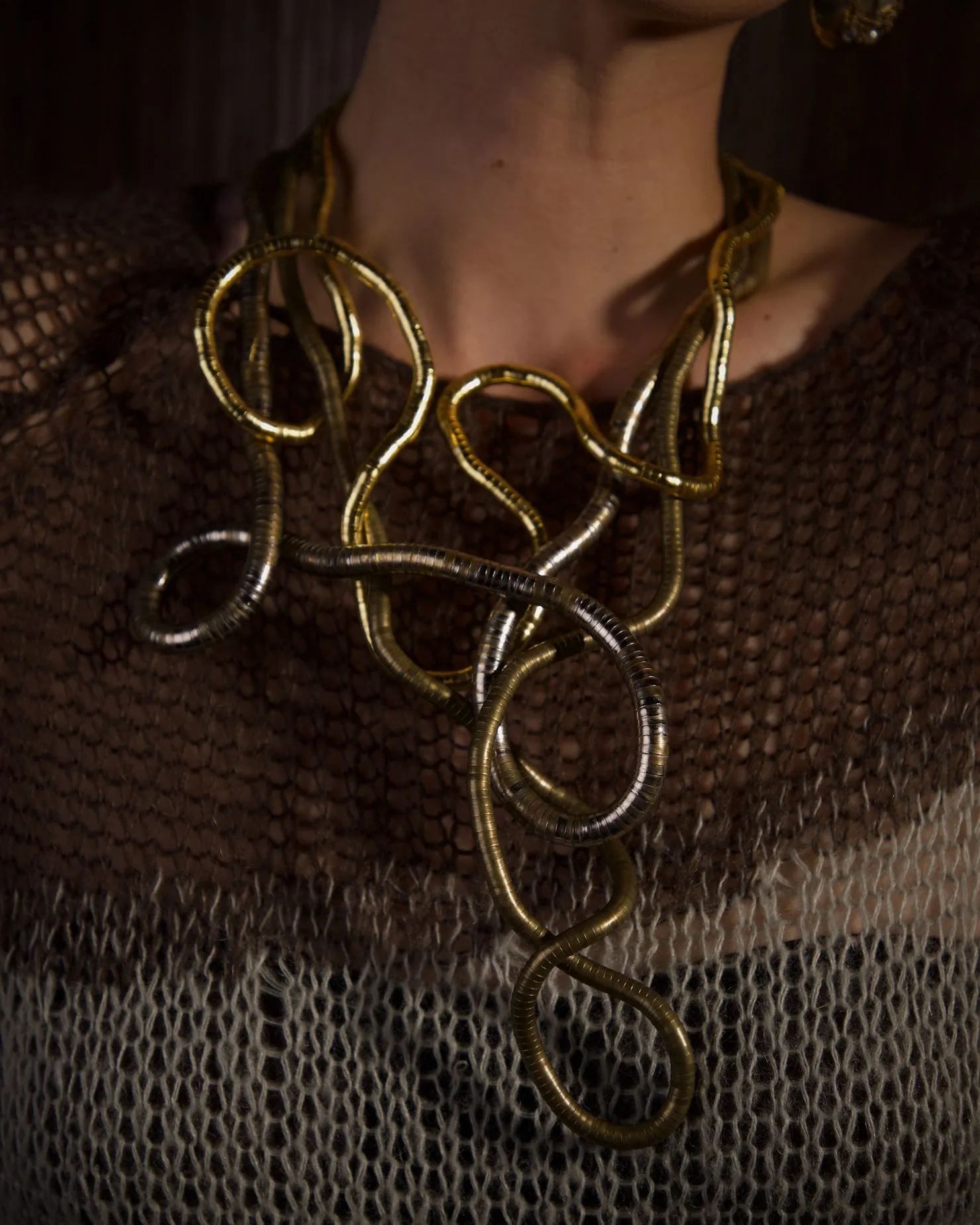 Vintage Malleable Brutalist Necklace (Brass/Thin)