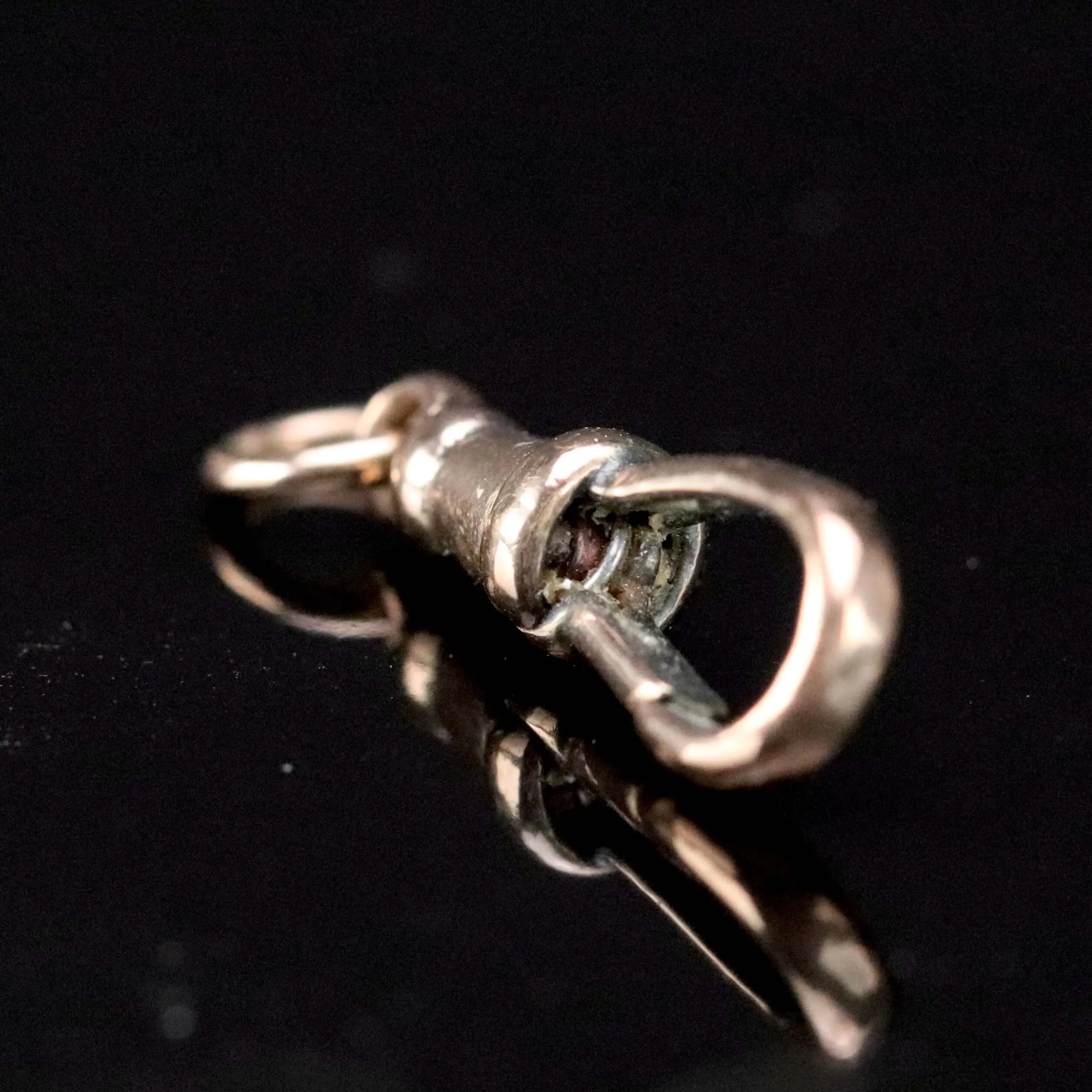 Vintage rose gold dog clip